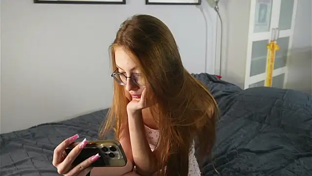 Snapshot of blissence chatting on November 2025 03:14:02 PM blissence online show from November 2025 03:14:02 PM