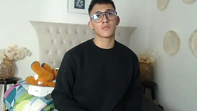 SalvadorFit online show from November 2025 08:43:01 PM