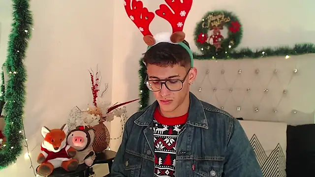 SalvadorFit online show from December 2025 10:16:01 PM