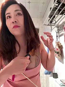 Kayla-love online show from February 2026 01:33:02 PM