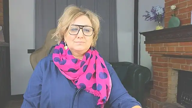 Marta Wils online show from December 2025 03:38:02 AM