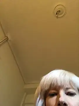 juliaoneandonly online show from October 2025 09:51:02 AM