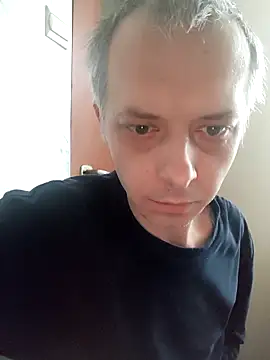 szajbusek41 online show from February 2026 07:29:01 AM