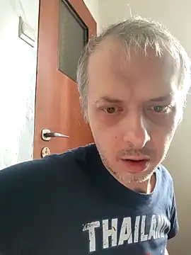 szajbusek41 online show from March 2026 07:03:01 AM