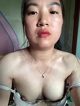 Snapshot of Lina-sexyy chatting on September 2025 03:08:02 AM Lina-sexyy online show from September 2025 03:08:02 AM