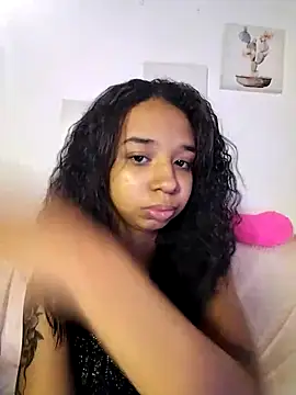 Suzanelee1 online show from December 2025 04:18:02 AM