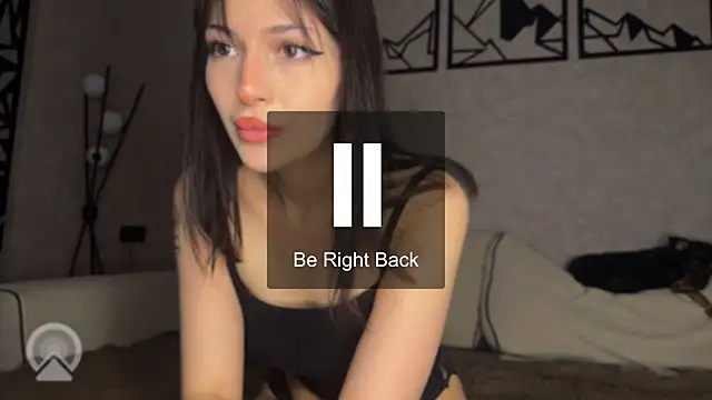 sweeet strawberies online show from June 2026 06:44:01 PM