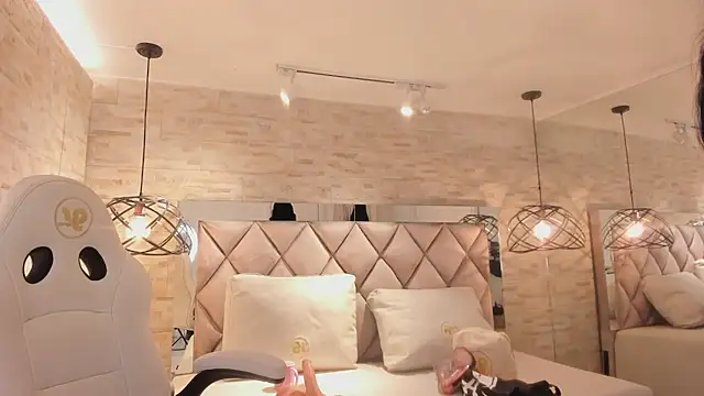 grace daviss online show from March 2026 10:09:02 AM