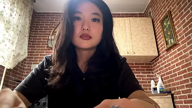 EmmaLeexth online show from March 2026 10:08:01 AM