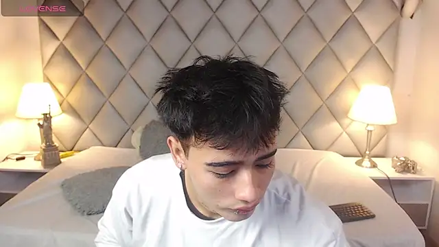 Clement Reyes online show from September 2025 12:18:01 PM