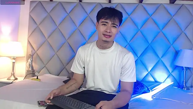 Clement Reyes online show from November 2025 12:49:02 PM