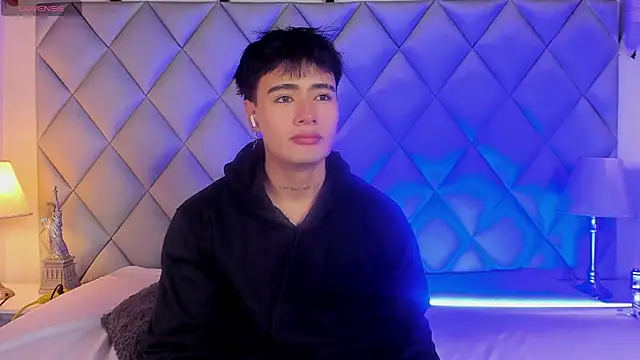 Clement Reyes online show from November 2025 01:18:02 PM