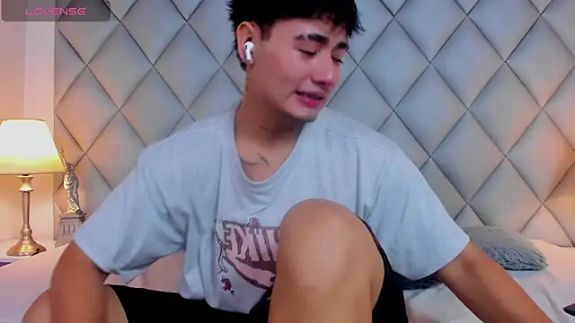 Clement Reyes online show from November 2025 03:16:01 PM