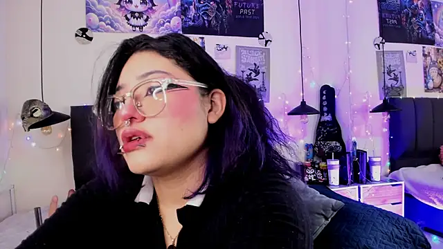 Snapshot of SabrinaV_ chatting on June 2026 11:36:02 AM SabrinaV online show from June 2026 11:36:02 AM