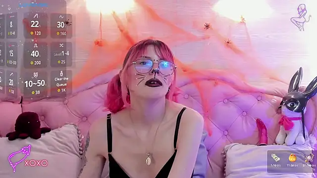 Rossiie Hunt  online show from October 2025 04:31:02 PM