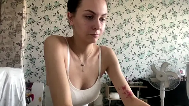 Snapshot of DevoraShaban chatting on September 2025 04:14:02 AM DevoraShaban online show from September 2025 04:14:02 AM