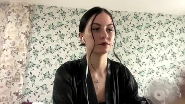 Snapshot of DevoraShaban chatting on September 2025 04:25:02 AM DevoraShaban online show from September 2025 04:25:02 AM