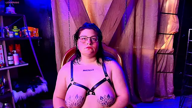 Miilaa    online show from December 2025 07:30:02 PM