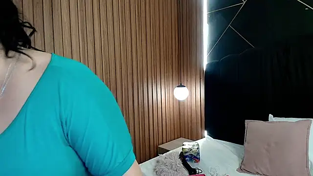 Snapshot of AgataThompson_ chatting on February 2026 08:49:01 PM AgataThompson online show from February 2026 08:49:01 PM