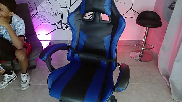 deivid bigcock1 online show from November 2025 12:16:02 AM