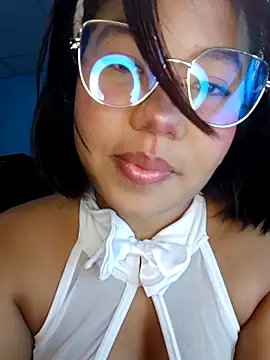 Snapshot of little_onixx chatting on October 2025 12:17:02 PM little onixx online show from October 2025 12:17:02 PM