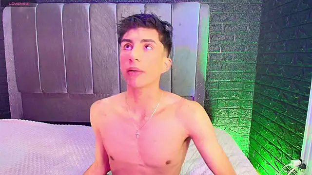 Erick Velveth online show from December 2025 05:47:02 AM