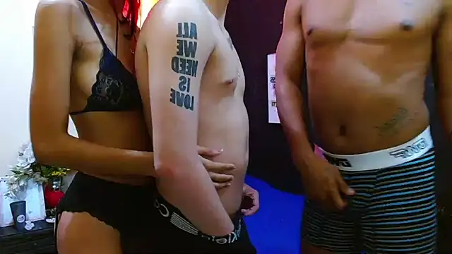 SSEXYY BITCHH online show from October 2025 06:33:01 AM