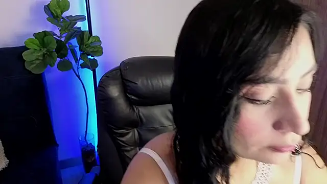 amyross s1 online show from April 2026 12:46:01 AM