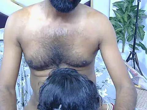 Lovelyy-couple online show from September 2025 06:35:01 PM