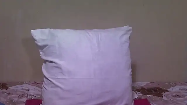 GAIGANTICBOOBS online show from July 2026 02:40:02 AM