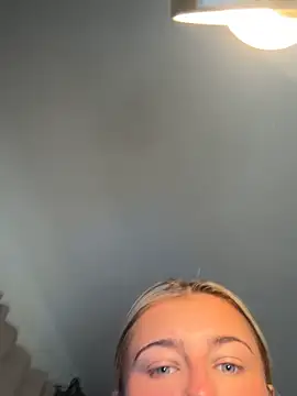 BabyBluexox online show from June 2026 11:01:02 AM