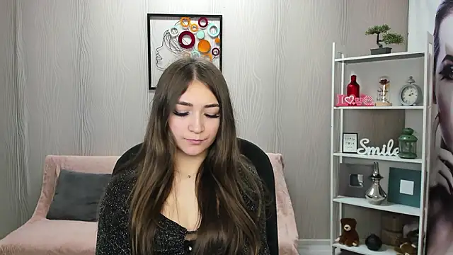 Snapshot of EllaClarke chatting on February 2026 12:03:01 PM EllaClarke online show from February 2026 12:03:01 PM