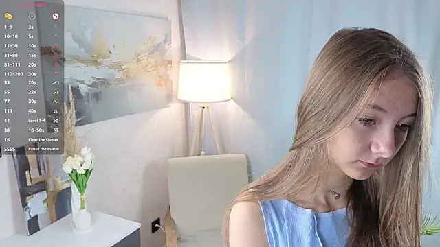 Snapshot of YuriKastner chatting on October 2025 04:11:01 AM YuriKastner online show from October 2025 04:11:01 AM