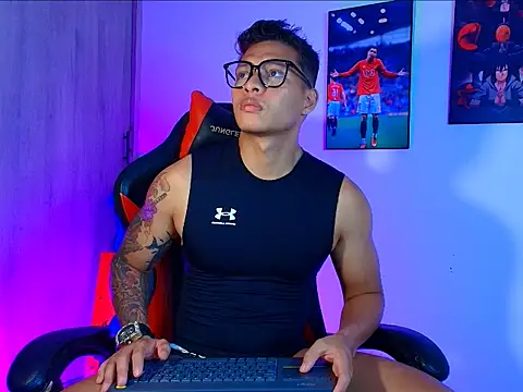 Snapshot of evan_greey chatting on September 2025 03:47:02 PM evan greey online show from September 2025 03:47:02 PM