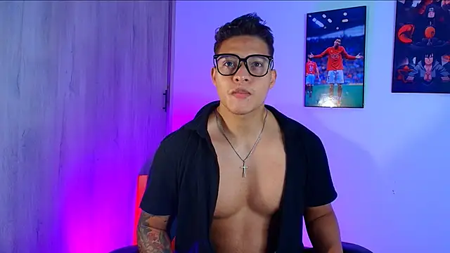 Snapshot of evan_greey chatting on September 2025 06:38:01 AM evan greey online show from September 2025 06:38:01 AM