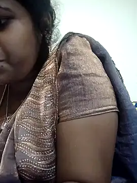 sweetqueen143 online show from October 2025 02:23:02 AM