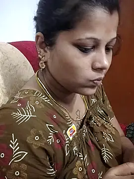 sweetqueen143 online show from April 2026 02:58:02 AM