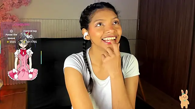 Snapshot of natalia_blue chatting on October 2025 02:34:01 PM natalia blue online show from October 2025 02:34:01 PM