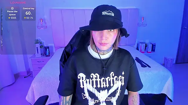 Gyal 8  online show from February 2026 05:17:02 AM