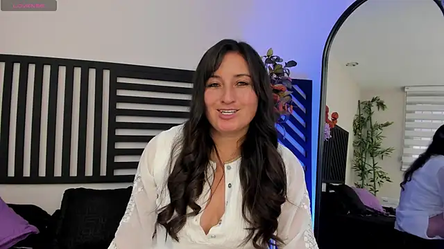 Snapshot of angela_fiory chatting on September 2025 06:13:02 PM angela fiory online show from September 2025 06:13:02 PM