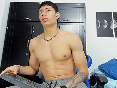 Snapshot of jey_cox23 chatting on October 2025 10:57:02 AM jey cox23 online show from October 2025 10:57:02 AM