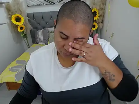 hotlesby valery online show from October 2025 07:05:01 PM