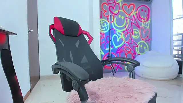 ZOE ROSE4 online show from December 2025 02:45:02 PM