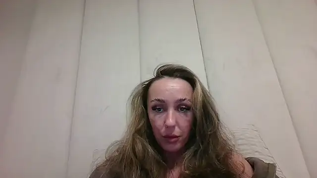 Scotishminx25 online show from September 2025 11:20:02 PM