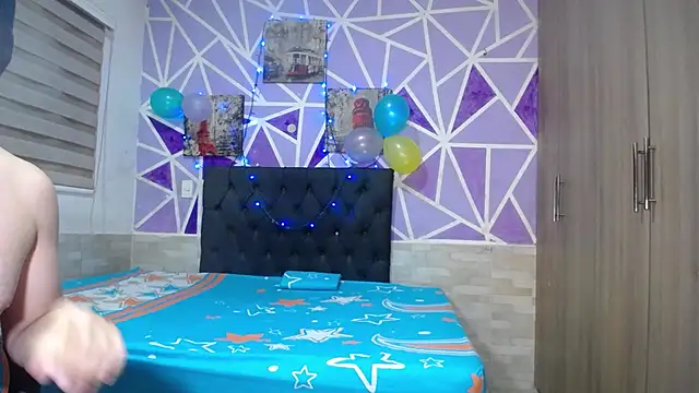Brittany and wizkhal online show from October 2025 05:27:01 AM