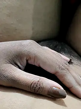 Snapshot of auntybbk chatting on September 2025 04:57:02 AM auntybbk online show from September 2025 04:57:02 AM