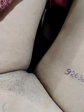 Snapshot of auntybbk chatting on September 2025 08:01:01 PM auntybbk online show from September 2025 08:01:01 PM