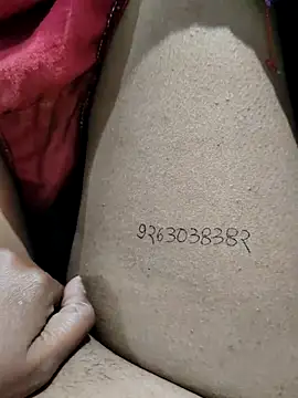 Snapshot of auntybbk chatting on November 2025 07:07:02 PM auntybbk online show from November 2025 07:07:02 PM