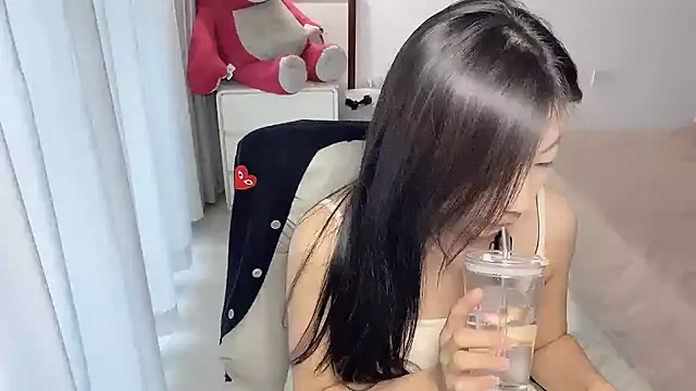 Mien-MM online show from November 2025 08:42:01 AM