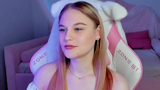 AriaWell online show from November 2025 05:46:02 PM